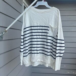 Striped jumper black and white